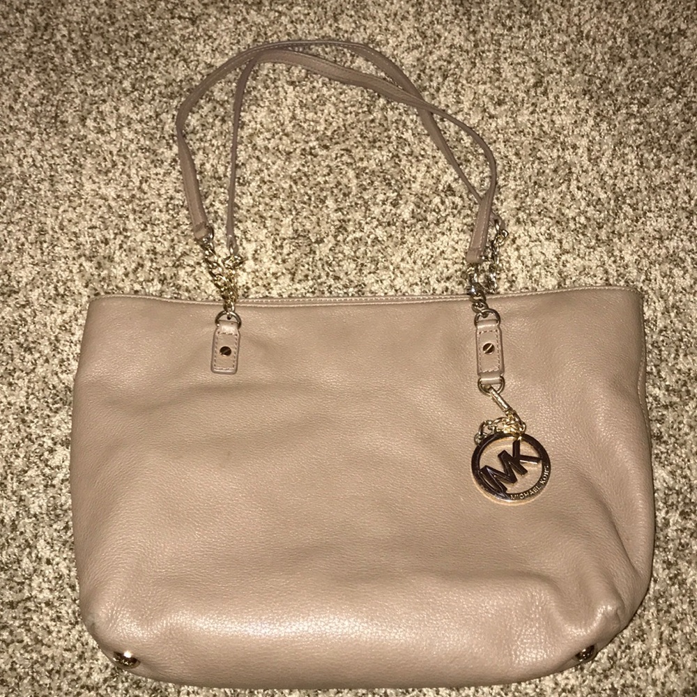 Micheal Kors Purse!